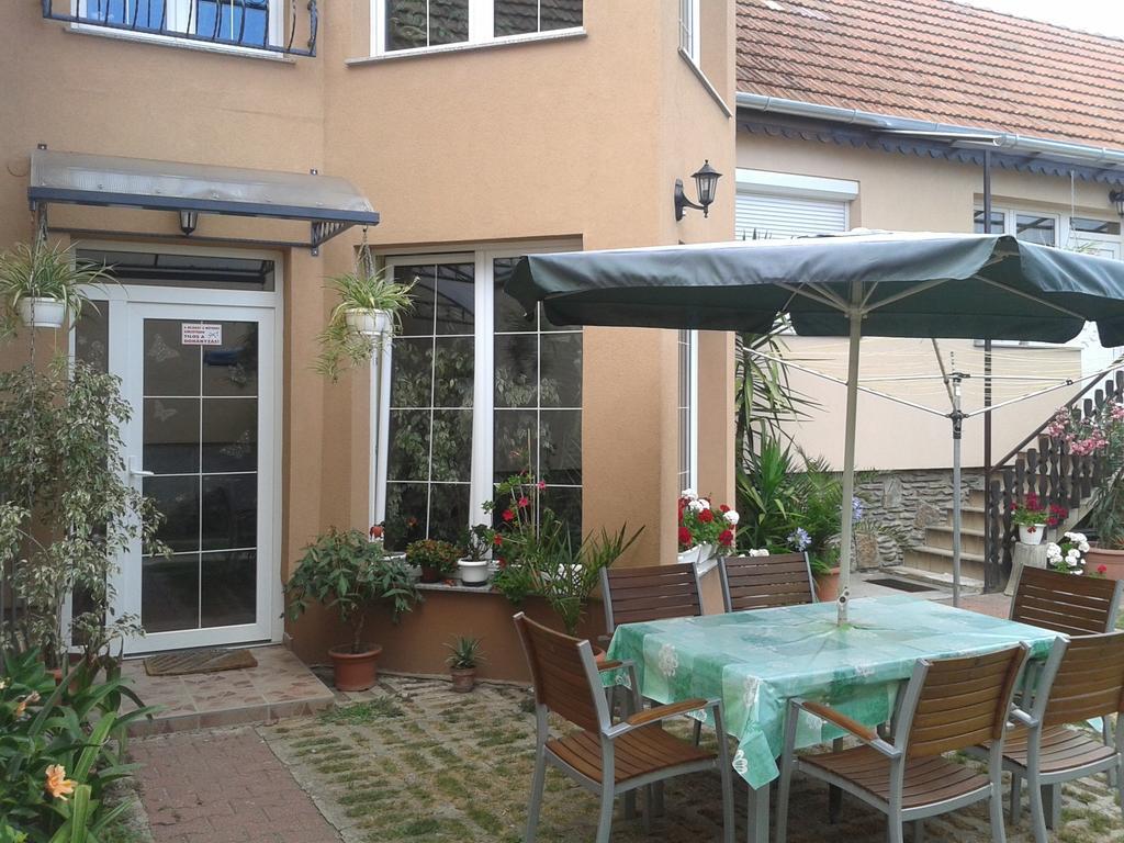 Marika Haus Hotel Buk Exterior photo