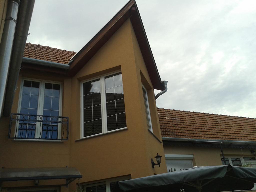 Marika Haus Hotel Buk Exterior photo